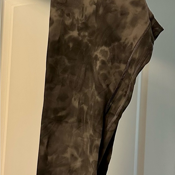 lululemon athletica Align High Rise 28” Leggings Size 10 EUC - Picture 3 of 11